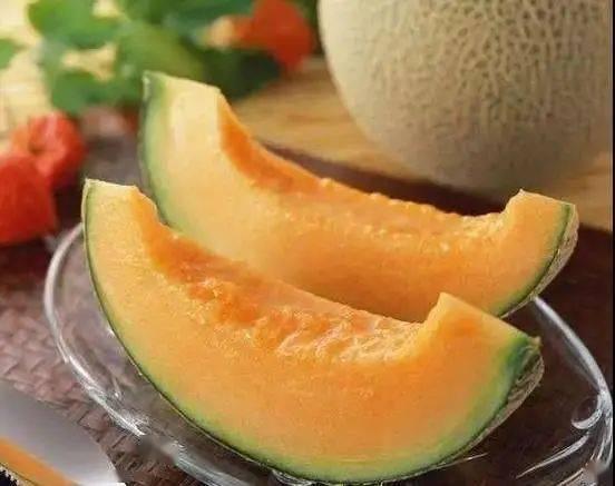 哈密瓜幼瓜怎么腌着吃视频,简单美味，夏日清凉佳品