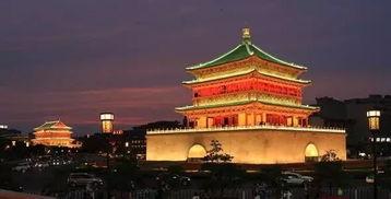 钟楼广场吃瓜事件视频,一场引发热议的网络视频风波